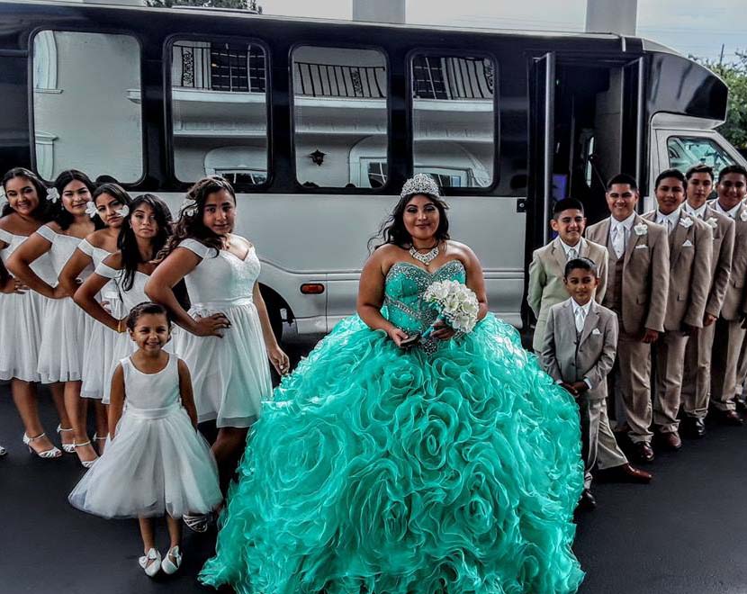 Limosuines service Grayslake Il Quinceanera